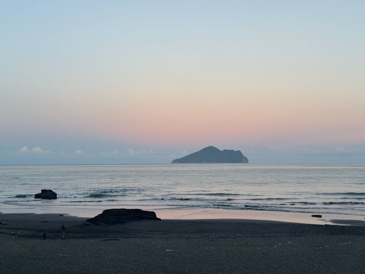 Wai'ao Beach, facing Turtle Island at sunset